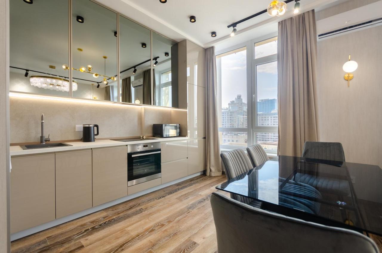 Petrovdom Ж38 In Luxury Apartments At 68 Zhylyanska Street,38 Perlyna Kyiv Exterior photo
