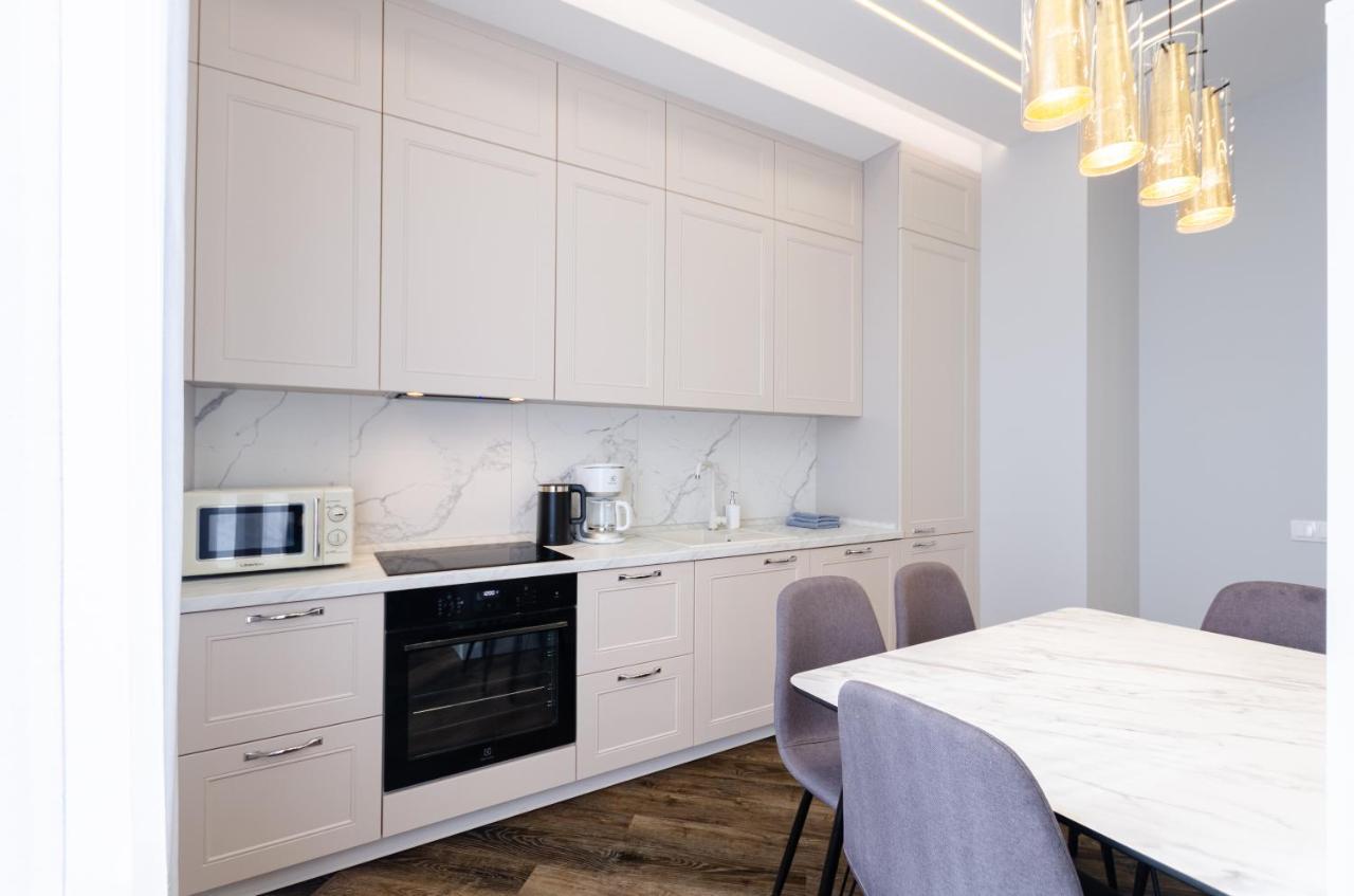 Petrovdom Ж38 In Luxury Apartments At 68 Zhylyanska Street,38 Perlyna Kyiv Exterior photo